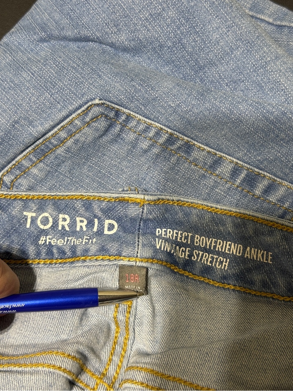 Torrid “Perfect Boyfriend Ankle” Vintage Stretch Jeans Size 18R **READ** - Picture 4 of 6